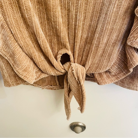 Vestique Beige Chenille Ruffle Sweater Size: S - Picture 4 of 5